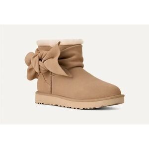 UGG CLASSIC MINI BOW BOOTS IN SAND SZ 6 NEW IN BOX